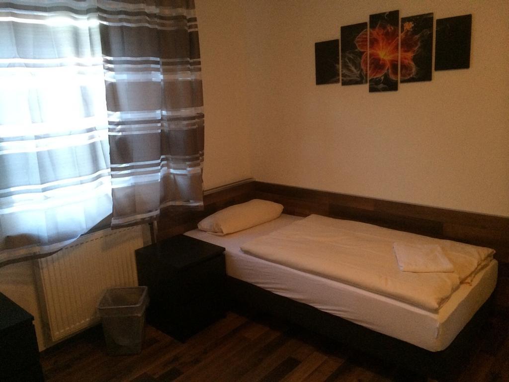 Hotel Engel Waldbronn Ngoại thất bức ảnh